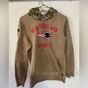 Nike New England Patriots Veteran’s Day Hoodie Men’s Small
